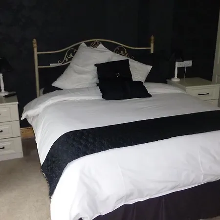 Bed & Breakfast Willoughby House 4*